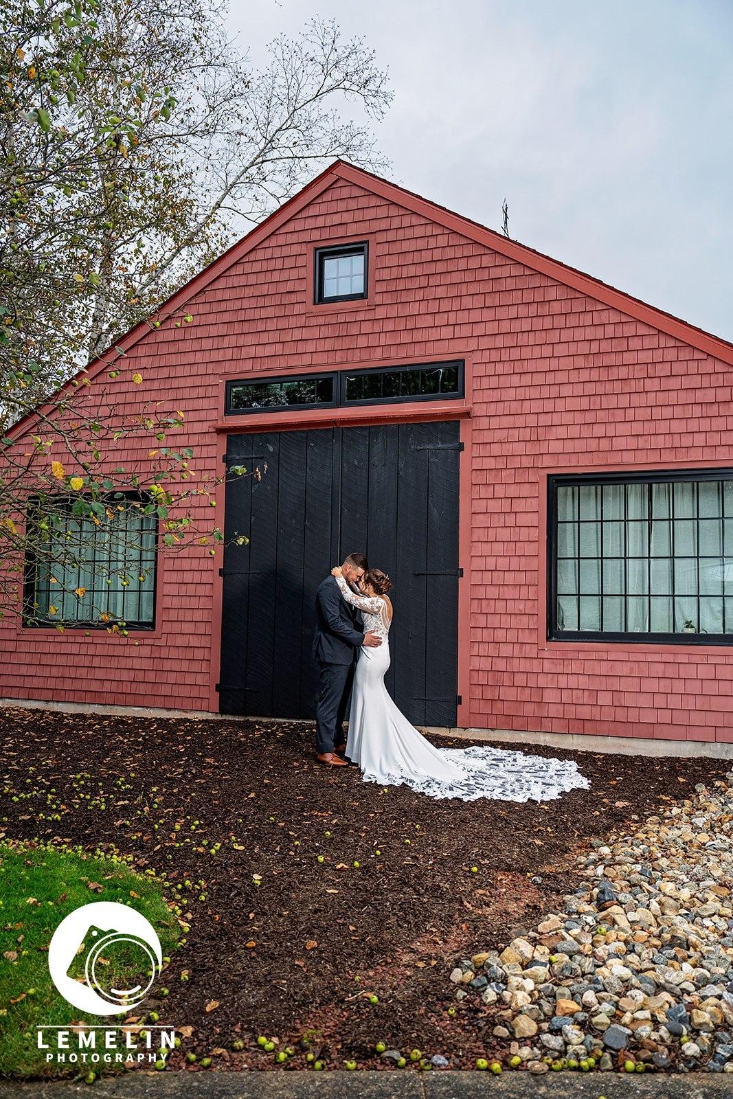 10 questions you should be asking your wedding photographer BEFORE you hirer them!