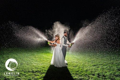 carousel-hero-element image-0