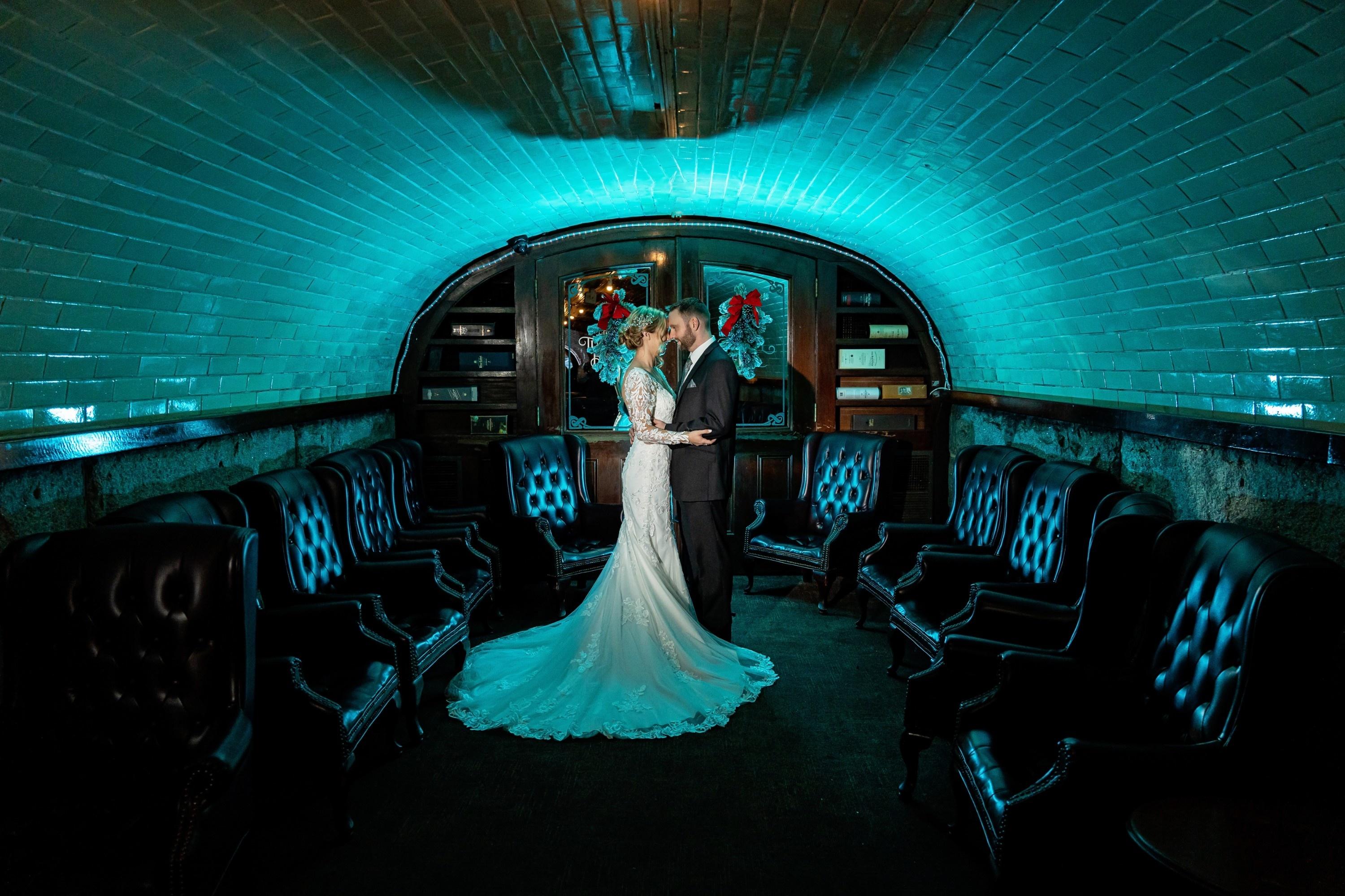 carousel-hero-element image-0